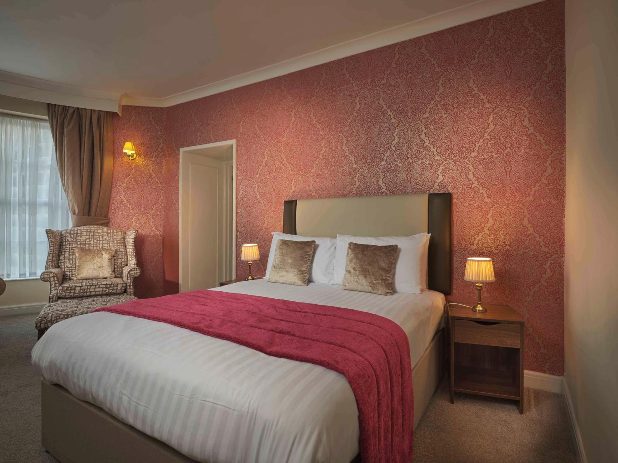 אקסמות' Royal Beacon Hotel מראה חיצוני תמונה