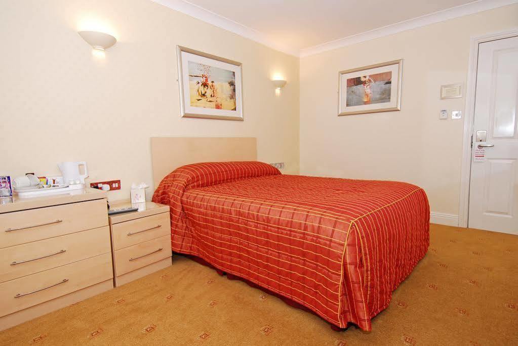 אקסמות' Royal Beacon Hotel מראה חיצוני תמונה